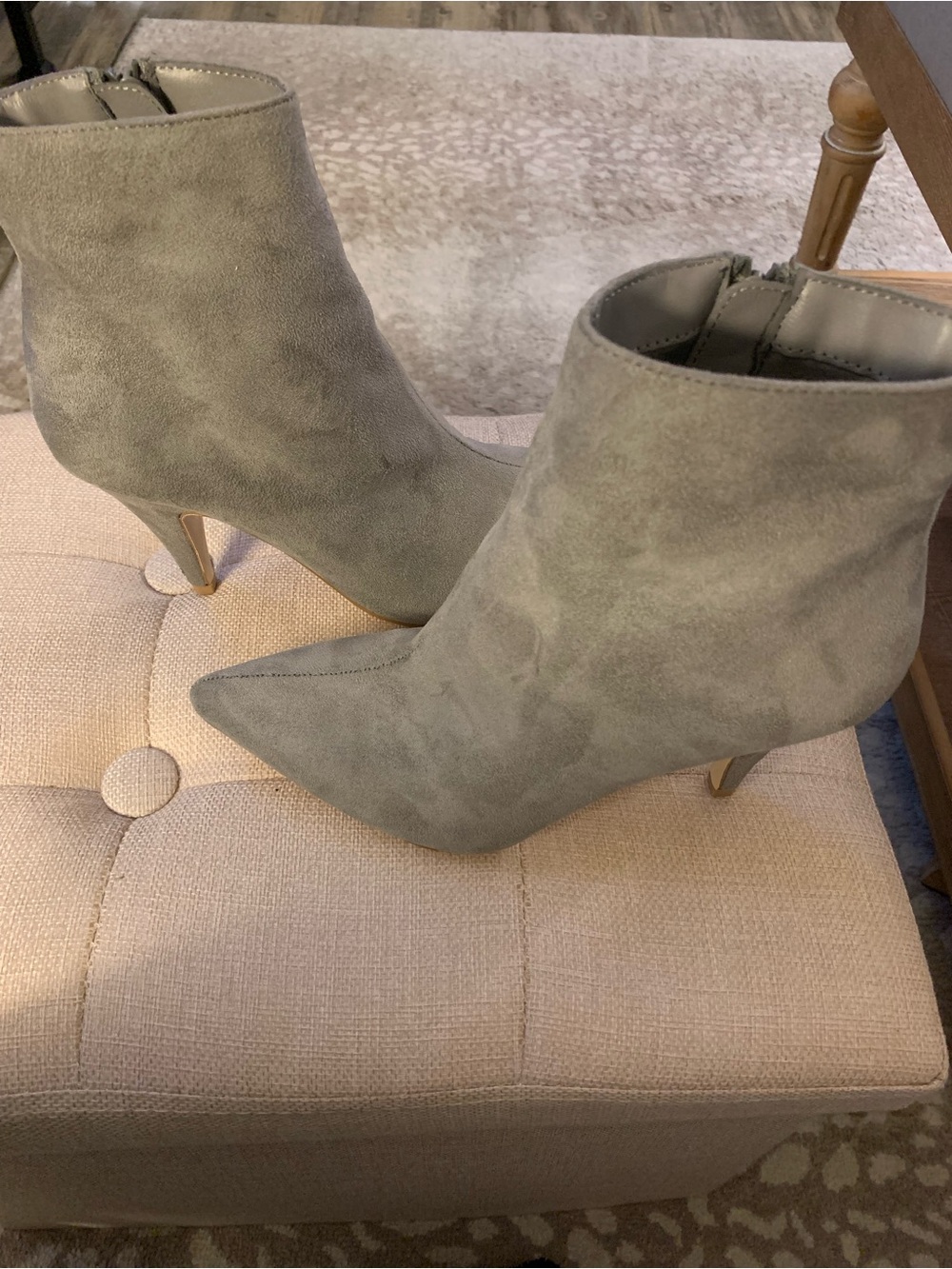 Carlos by Carlos Santana Pointed Suede Ankle Boots in Light Gray